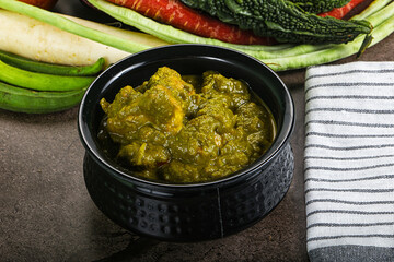 Indian cuisine - Chicken saagwala palak