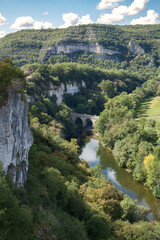 Pont traversant les gorges de la rivière Aveyron