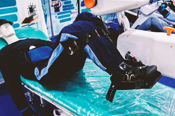Therapeutic device for mechanotherapy treatment with movement, for bedridden patients, during...