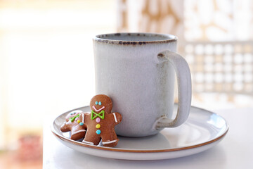 Galletas de jenjibre con taza