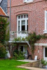 old house in the city