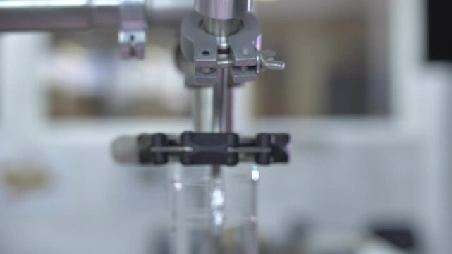 microscope, laboratoire, analyse, &eacute;chantillon, observation, &eacute;quipement, pr&eacute;cision, scientifique, cellule, chimie, exp&eacute;rience, microscopique, test, substance, r&eacute;action, culture, pipette, centrifugeuse,