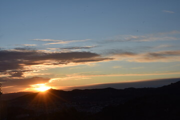 Atardecer en la montaña
