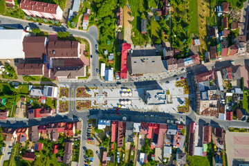 Widok na rynek w Muszynie z lotu ptaka.
