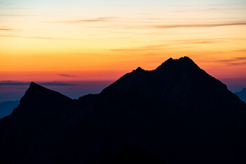 Sonnenaufgang am Berg