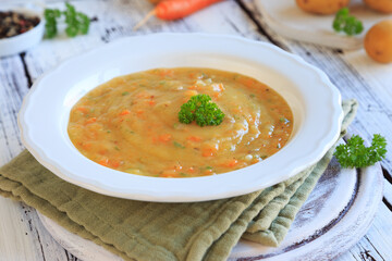 Kartoffelsuppe wie von Oma