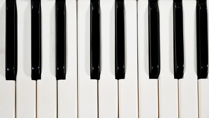 Naklejka premium black and white piano keys top view