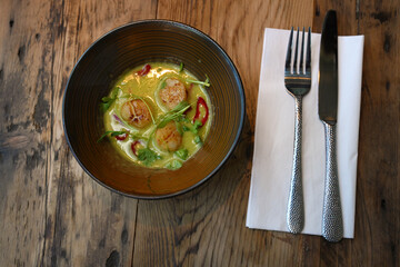 extravagant cuisine, restaurant small plate menu, Seared Scallops