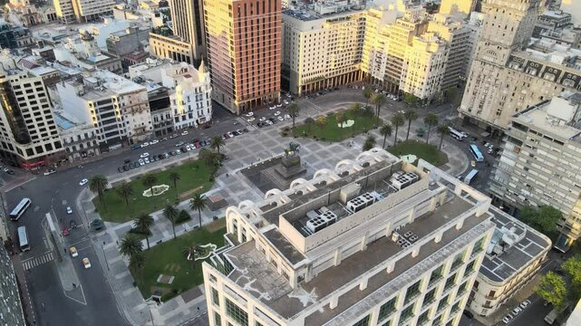 Popular plaza en Montevideo Uruguay democracia de Am&eacute;rica Latina 