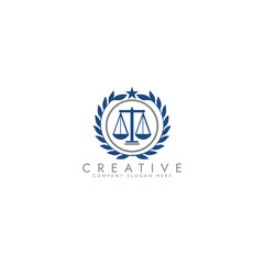 Obraz premium Revolution justice logo concept, Law firm logo design, Lawyer logo vector template