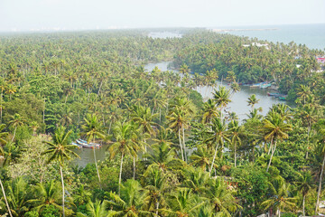 This photo is taken from Anjuthengu kerala. This depicts the view of anjuthengu lake.