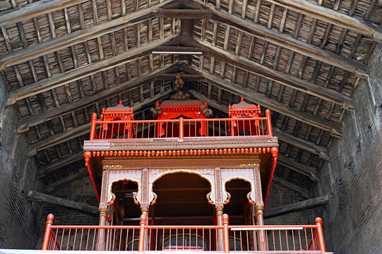 Wooden chariot, Shri Ganapati Panchayatan Devasthan Sansthan, Tasgaon, near Sangli, Maharashtra, India