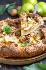 Pear and blue cheese open pie (galette).