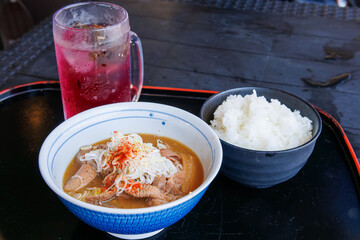 港の展望レストラン、双葉食堂でランチを食す。
真っ赤なドリンクは梅と紫蘇の焼酎サワー。
特製の豚モツ煮とたっぷりのサラダも一緒に。
港の展望レストラン、双葉食堂で晩ごはんを食す。
静岡県伊豆半島南伊豆町中木ヒリゾ浜-2024年
