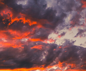Fototapeta premium colorful and dramatic sunset clouds
