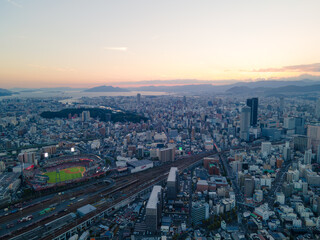 マツダスタジアムと広島駅周辺の夕景街並み01