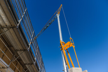Fototapeta premium Gru di cantiere di edificio in manutenzione