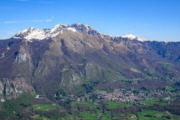 Barzio, Valsassina, piani di Bobbio, visto dal Grignone