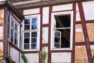 Holzfassade, Renovierungsbedarf