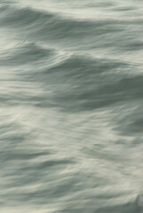 sea ​​and waves at Iceland's shores