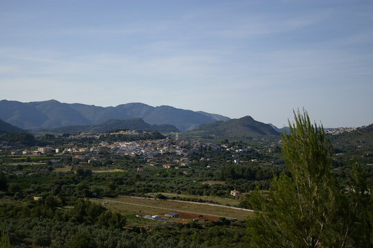 Paisaje parte 03 de panor&aacute;mica del valle de Pop y Sierra del Carrascal con cercan&iacute;a del pueblo de Parcent. Alicante. Espa&ntilde;a. 