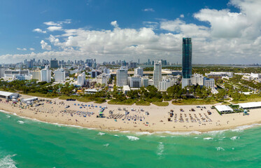 Naklejka premium Miami Beach city from above. Popular vacation place in the USA