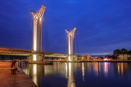 Gustave Flaubert Bridge spanning the Seine river in Rouen, vertical-lift bridge just before sunrise, Rouen, Normandy, France