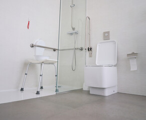 Hospital bathroom equipped with accessible fixtures for all types of users and an emergency pull...