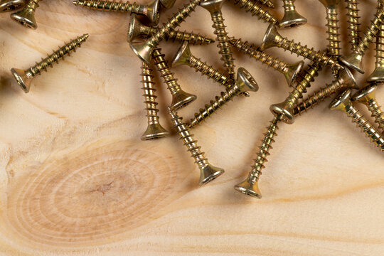 yellow metal self-tapping screws for fixing wooden boards and other wood products