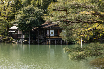 Obraz premium Casa en el lago 