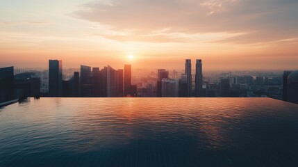 Fototapeta premium The iconic Marina Bay Sands infinity pool with a breathtaking view of the Singapore skyline at sunset.