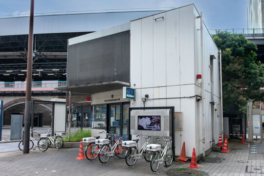 東京都港区新橋の警視庁愛宕警察署新橋駅前交番