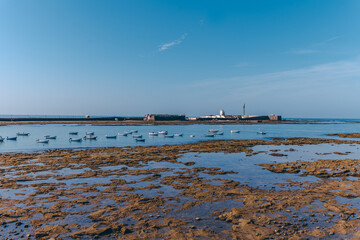 Discovery of the tourist city of Cadiz, its historical monuments and beaches in Spain