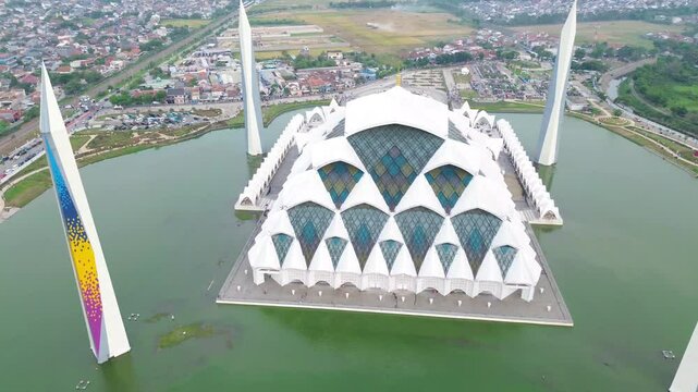 Aerial footage of the Al Jabbar Mosque in Bandung, Indonesia. Muslim Mosque, JJanuary 25, 2025, Bandung, IndonesiaJanuary 25, 2025, Bandung, Indonesia