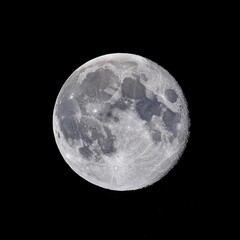Naklejka premium Super moon isolated on dark background 