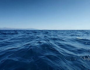 Fototapeta premium Serene ocean horizon with clear sky