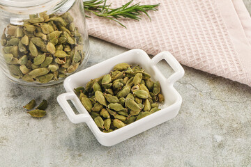 Dry Cardamom - aroma seasoning flavour