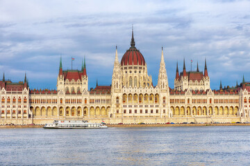 Fototapeta premium Hungarian Parliament Building, Budapest, Hungary