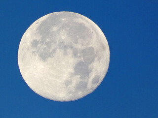 beginning of the day, supermoon am 18.10.2024
