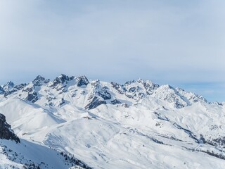 Obraz premium Snowy mountains of Briançon in Serre Chevalier