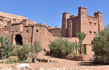 TOWN OF AIT BEN HADDOU IN MOROCCO. RAMMED EARTH ARCHITECTURE OF THE KASBA FORTRESSES IN SOUTHERN MOROCCO.