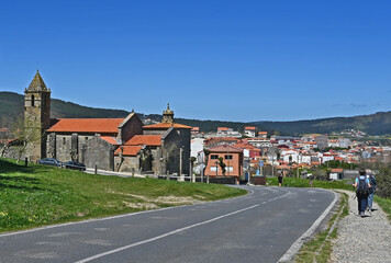 Obraz premium La chiesa di Santa María das Areas a Finisterre, provincia di Coruña, Galizia, Spagna
