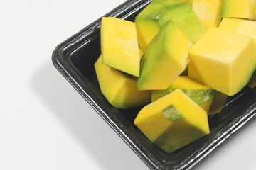 黄色いロロン (Cucurbita maxima Duchesne)