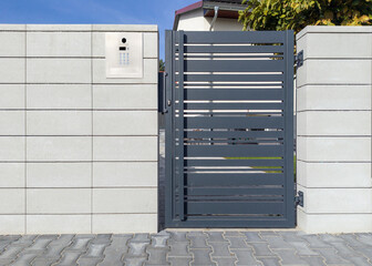 Modern gate with security keypad system