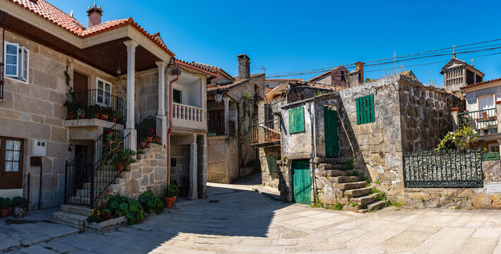 Old stone houses in the picturesque village of Combarro on the estuary of Pontevedra.