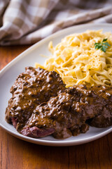 Delicious Beef with Savory Mushroom Sauce and Pasta