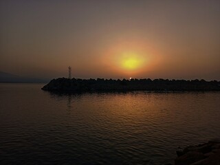 Naklejka premium sunset over the sea