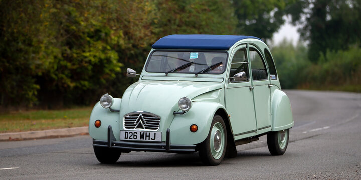 1987 602 cc Citro&euml;n 2CV car