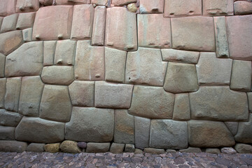 Travel, adventure and lots of history : Inca stone walls in Cusco, Peru, a remarkable example of Inca architecture and craftsmanship