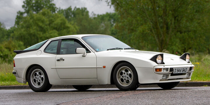 1986 Porsche 944 with pop up headlights